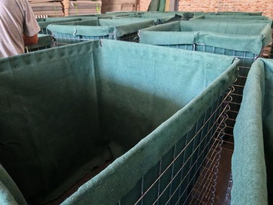 Gegalvaniseerde draad opvouwbare zandgrond gevulde verdedigingsbarrières met niet-geweven polypropyleen en stapelbaar ontwerp