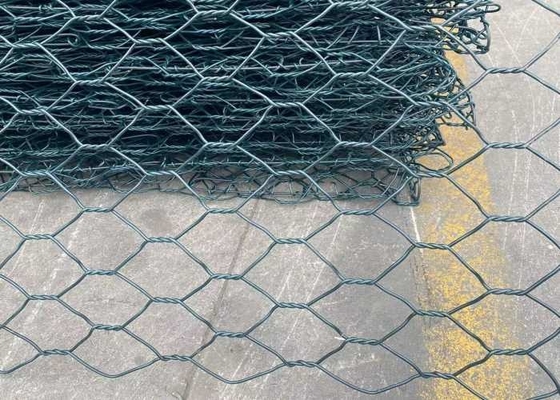 Pvc bedekte Gegalvaniseerde Gabion Mesh Hexagonal 60x80mm voor Burgerlijke bouwkunde met een laag