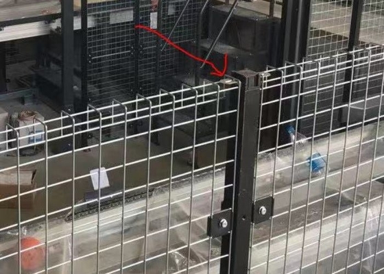 De witte Op zwaar werk berekende Veiligheid van Broodjesbovenkant Gelaste Mesh Fencing Galvanized For Yard