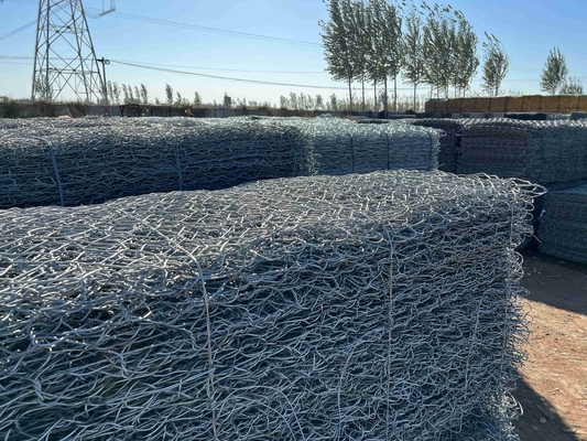 Mesh 3.2mm Woven Gabion Baskets Rust Resistance