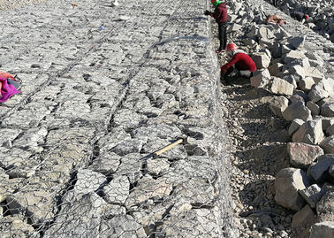 Hexagonaal Gabion-Draadnetwerk, de Matras van 60 * 80 Mm Gabion voor Erosiebescherming