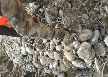 Gegalvaniseerde het Netwerkkooi nova-051 van Staal Cilindrische Gabion Gemakkelijke Installatie